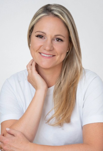 Caroline Clouâtre, photographe de mariage, headshot